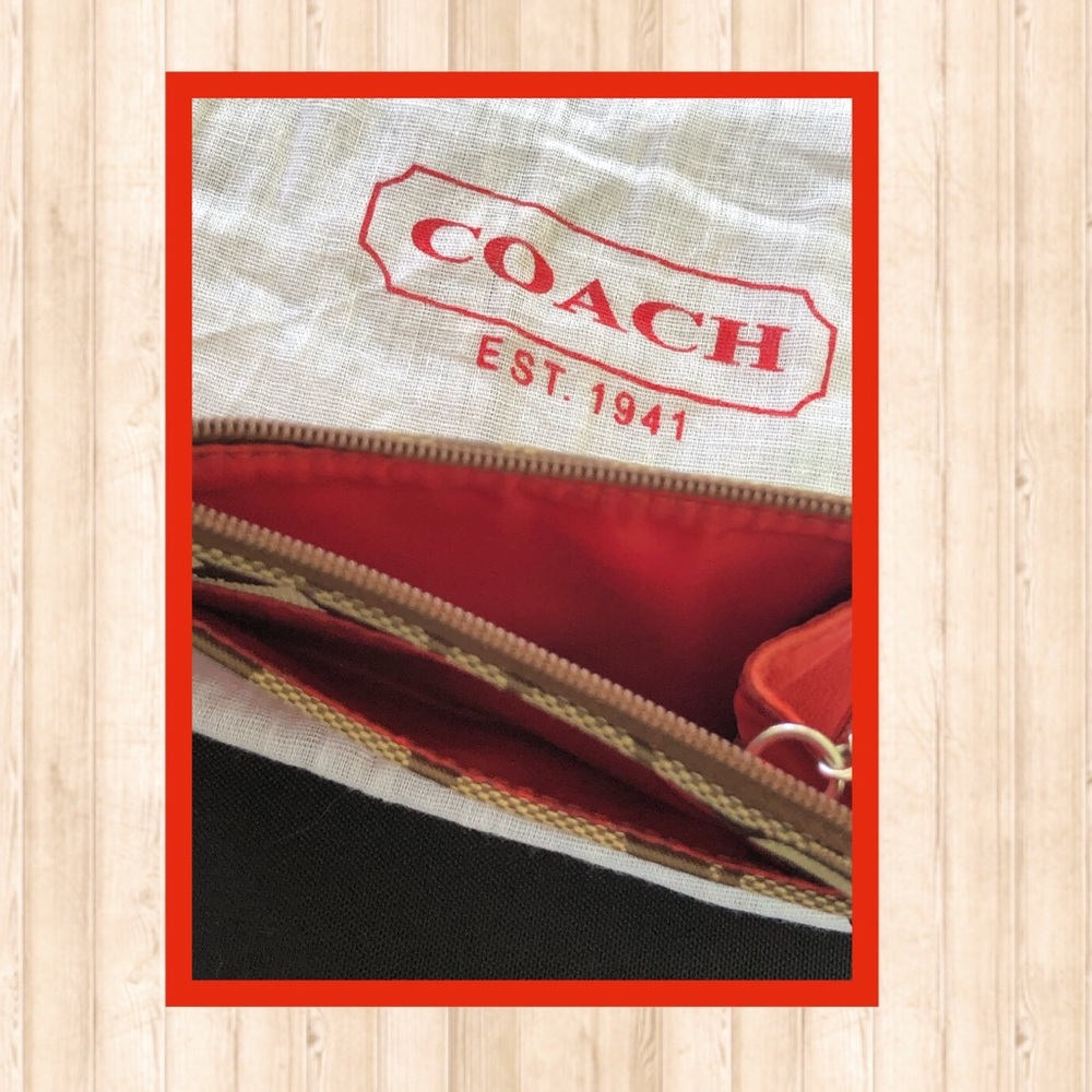 Coach Card Holder/Key Chain - Picture 5 of 6